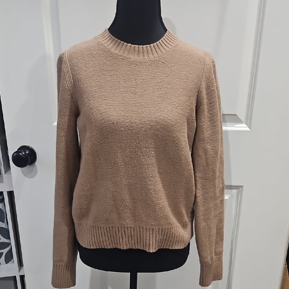Banana Republic Women's Tan Crew Neck Sweater